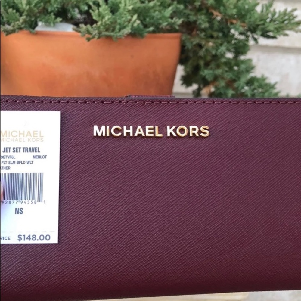 Michael kors wallet